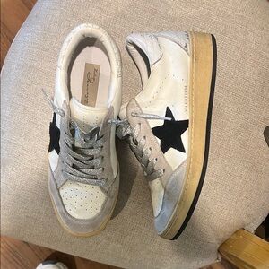 Vintage Havana White Sneakers with Black Star Accent